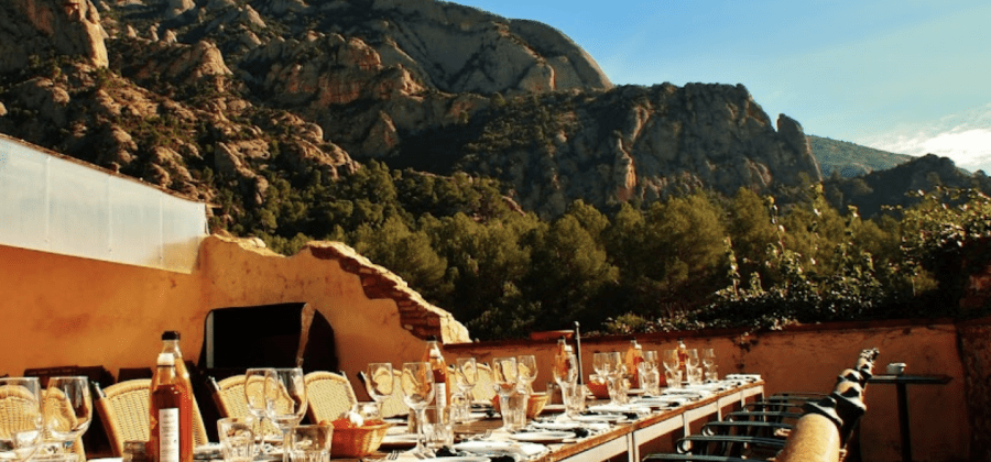 Restaurant in Montserrat overlooking the mountains.